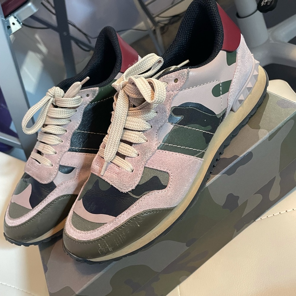 VALENTINO Olive, Pink, Tan, & Burgundy. Size 38.